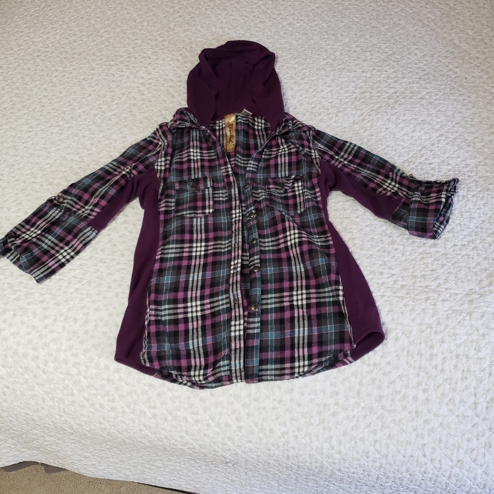 Girl's shirt